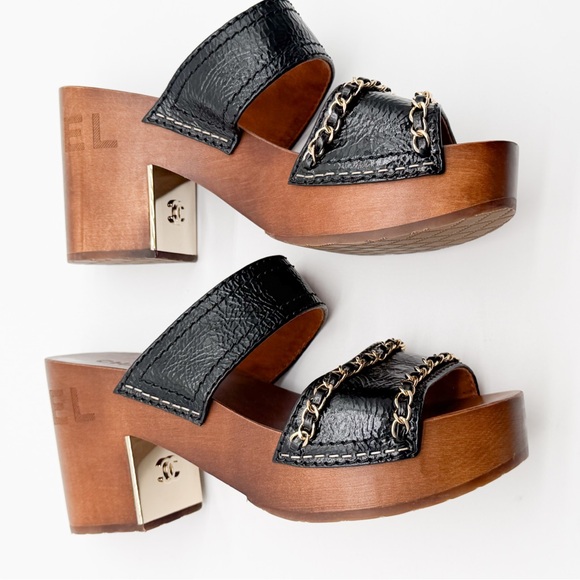 Chanel Logo Black Patent Leather Chain Clogs Wooden Platform Mules EU 39 US8-8.5 - Picture 5 of 14